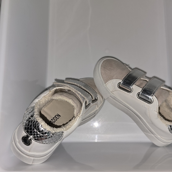 SteveMadden:Trezume Velcro Sneakers Fleece Lined Sparkly Pink Star, Lil Girl's:9 - Picture 4 of 15